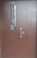 Milteliniu būdu dažytos metalinės durys